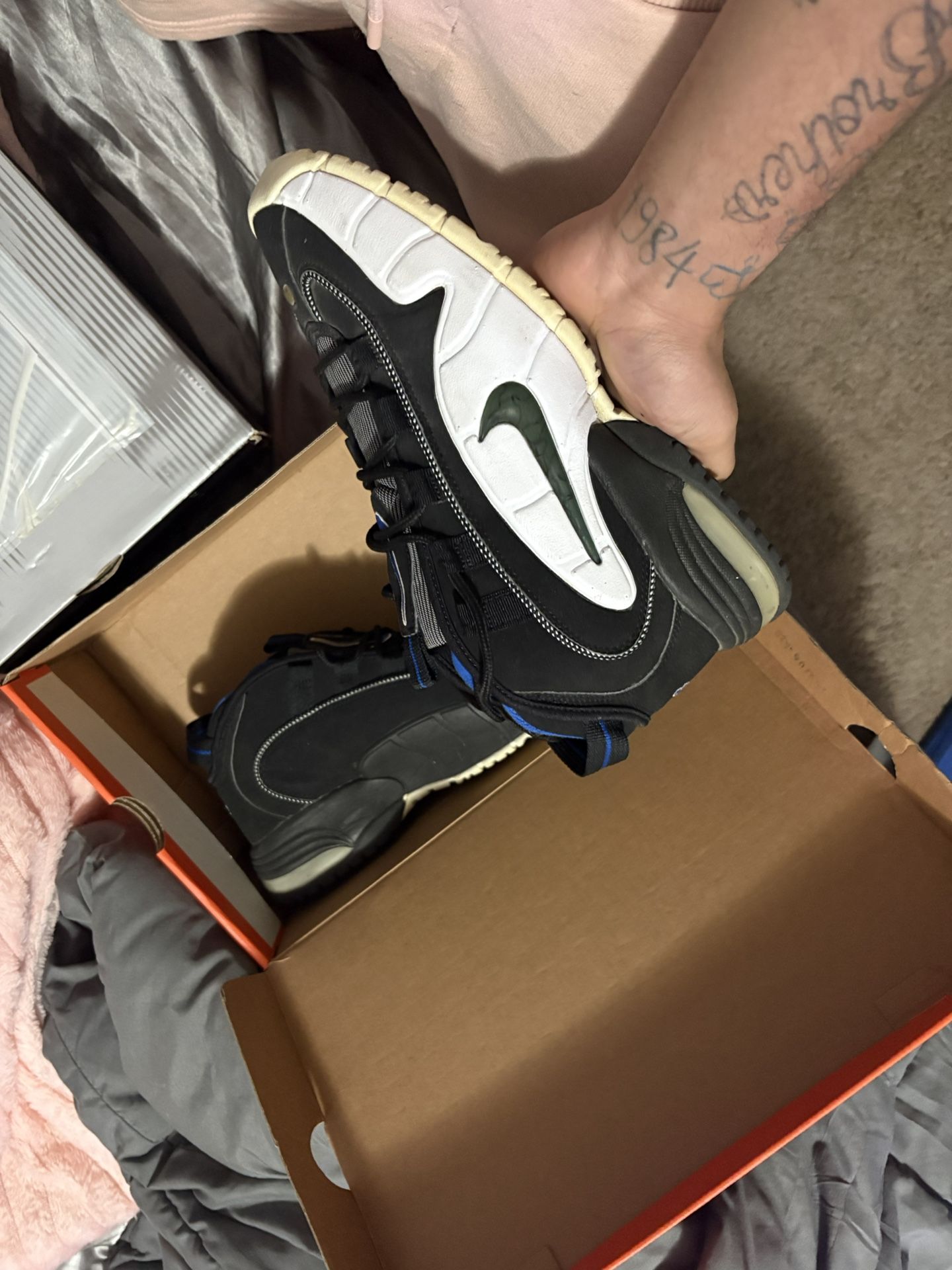 nikes size 10