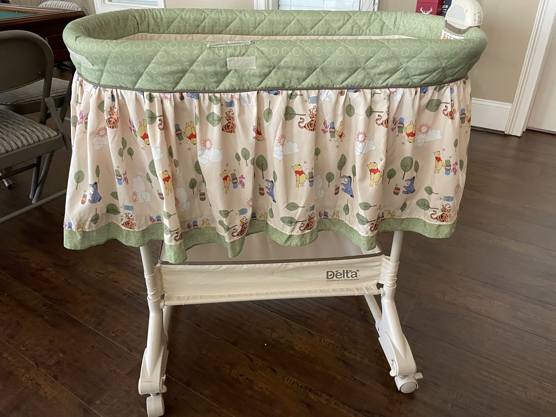 winnie the pooh delta bassinet