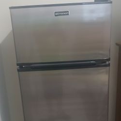 Emerson Mini Fridge