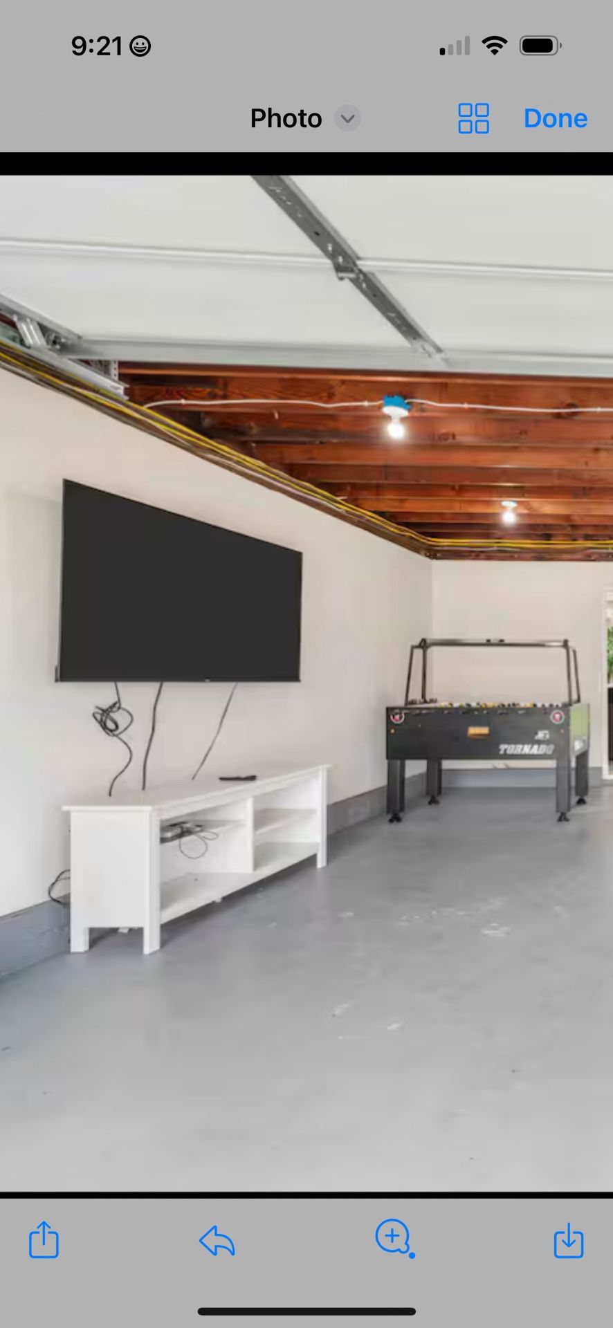 70 Inch Tv And Mounting Brackets