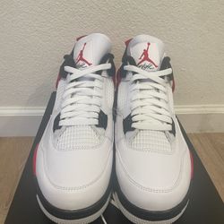 DS Jordan 4 Red Cement Sz 13M