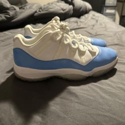 Air Jordan 11 Low Size 9 Men's 