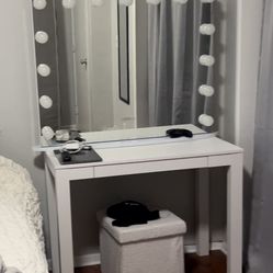 Vanity Mirror With Desk