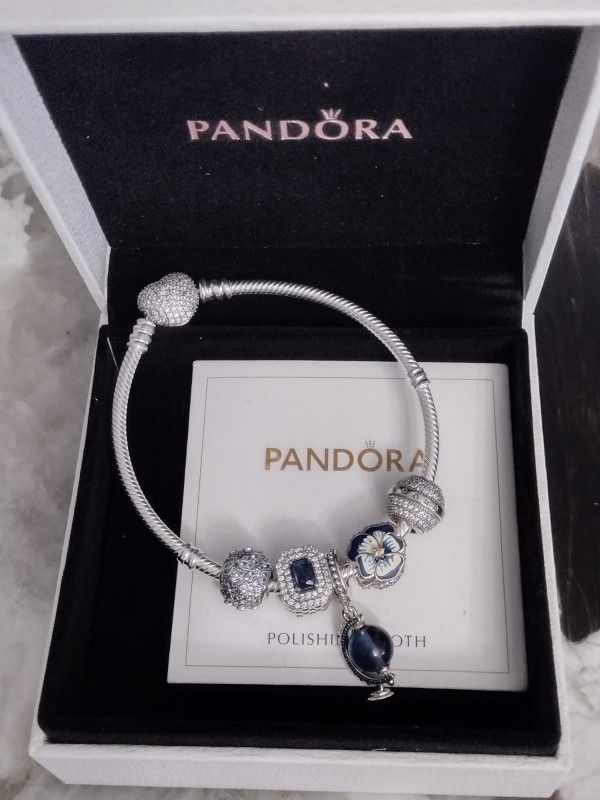 9.25 Sterling silver pandora bracelet