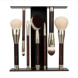 Magnetic Beauty Collection BPL 7-Piece Brush Set  ⭐️ NEW IN BOX ⭐️  Our luxurious new Magnetic Beauty Collections features 7 essential brushes and the