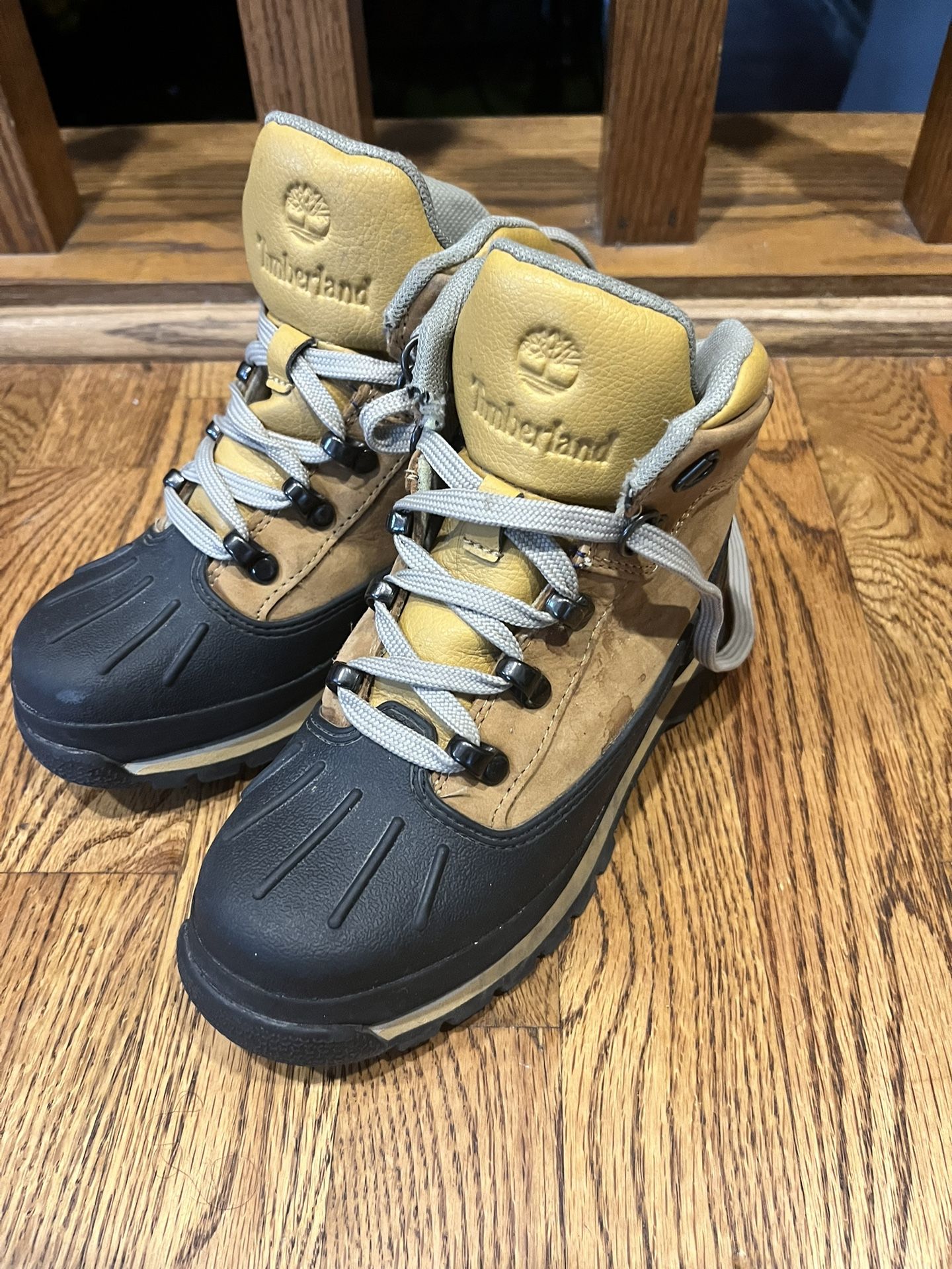Boys Size 1 Timberland Boots