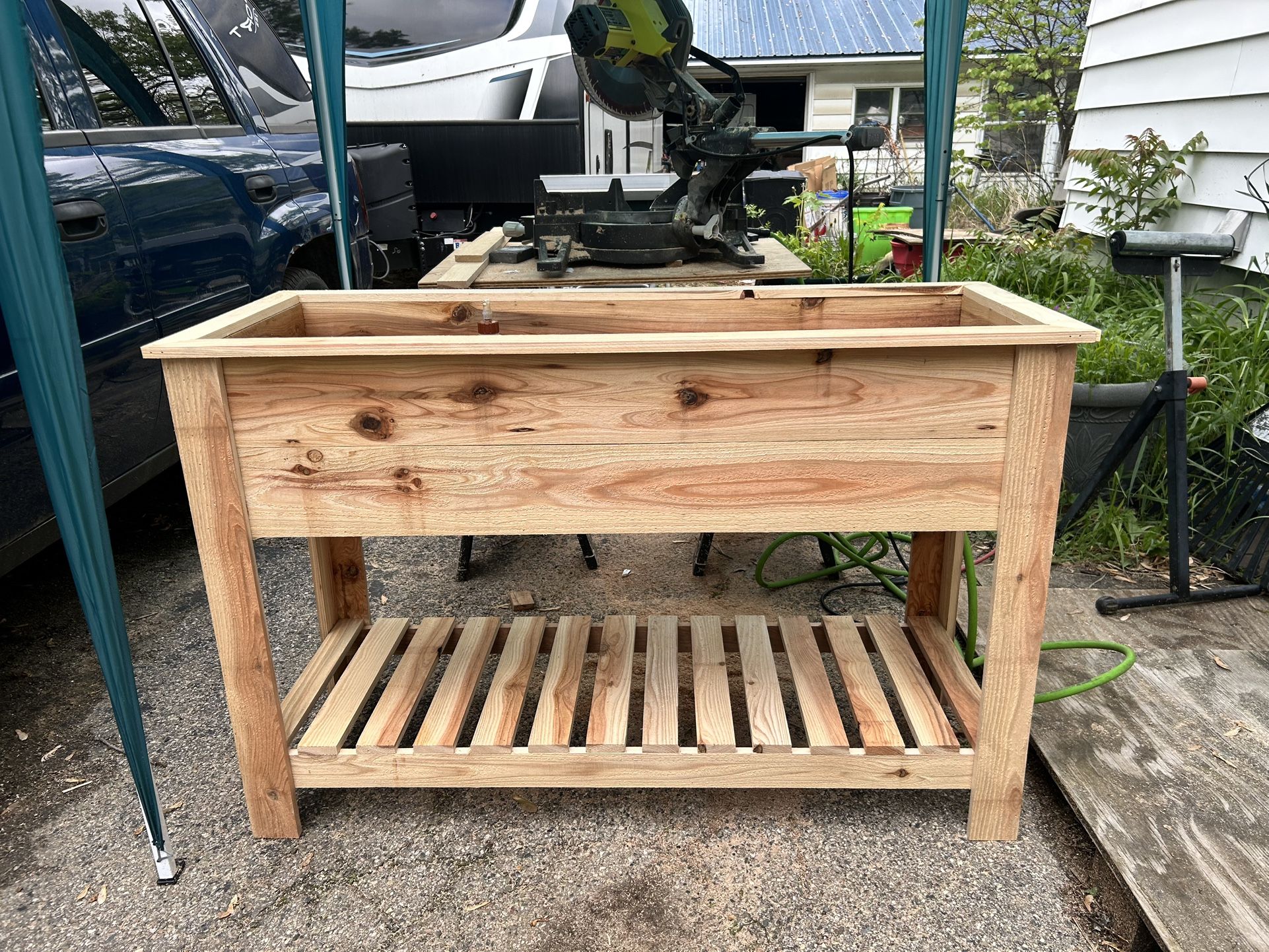 Cedar Planter Box 4’x16”x32”