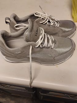 L.l Bean Shoes For Sale 15$  (WOMEN)