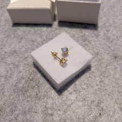 2 Ct Round Cut White Solitaire Stud Earring 14k Yellow Gold Plated