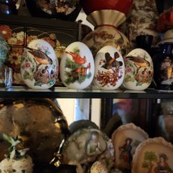 Vintage Avon Porcelaine Eggs All 4 For 25