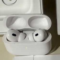 Apple AirPods Pro 2nd Generation with MagSafe Wireless Charging Case - Preowned
