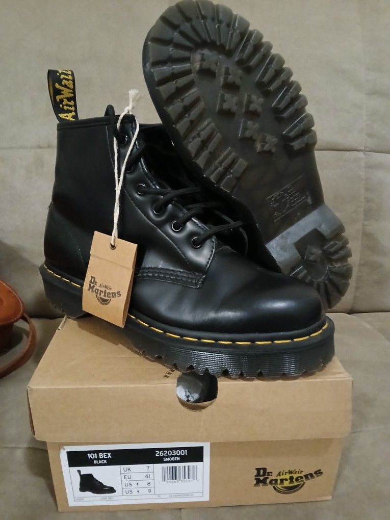 Doc Martens Boots