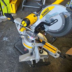 DEWALT 15 Amp Corded 12 in. Double Bevel Sliding Compound Miter Saw with XPS technology #250983