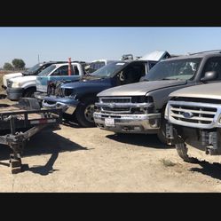 Parts For Chevy Mas De 200 Carros Para Partes 