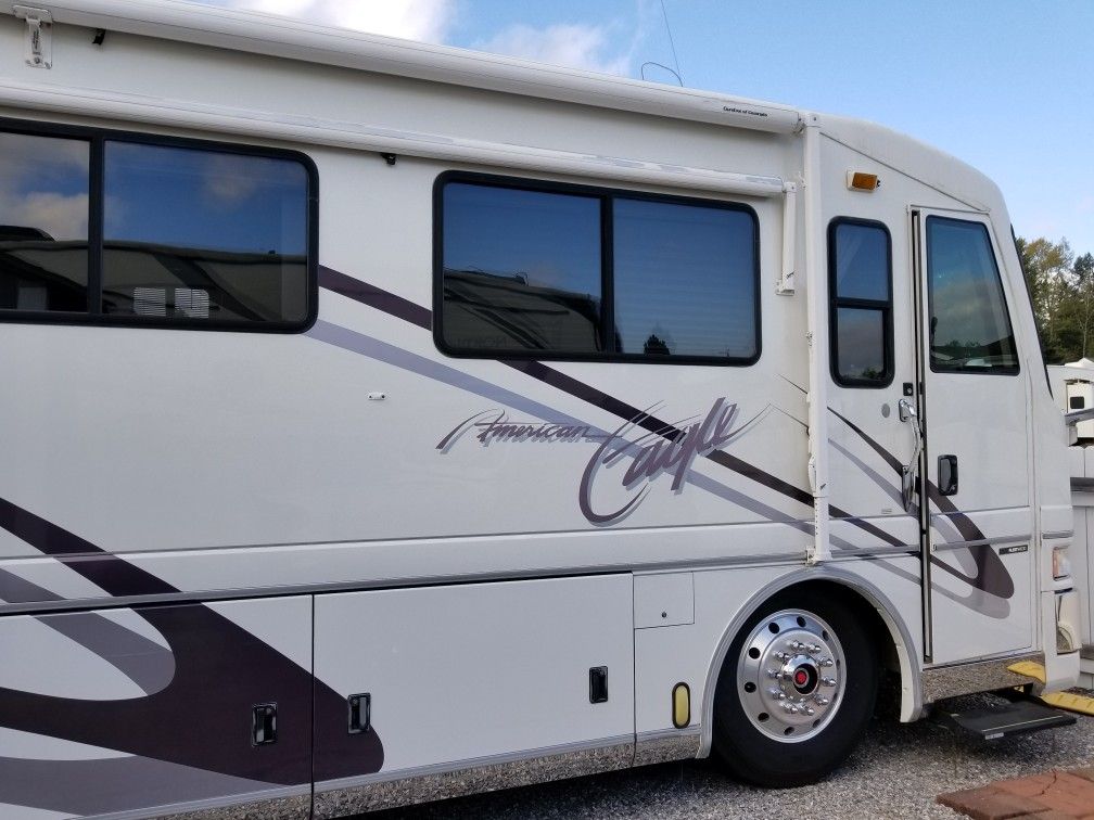 2000 American Eagle 40' Motorhome