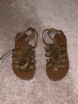 Maurices Fringed Sandals - Women’s 9 - Light Brown - New