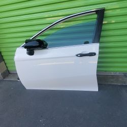 TOYOTA CAMRY DRIVER DOOR NO MIRROR INCLUED 2018-2019-2020-2021-2022-2023-2024