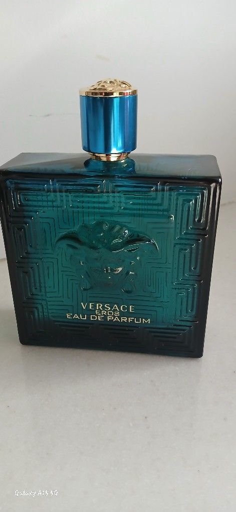 Versace Eros Eau De Perfume 200 ml ( 6.7) . The biggest bottle