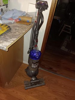 Dyson Vacuum 