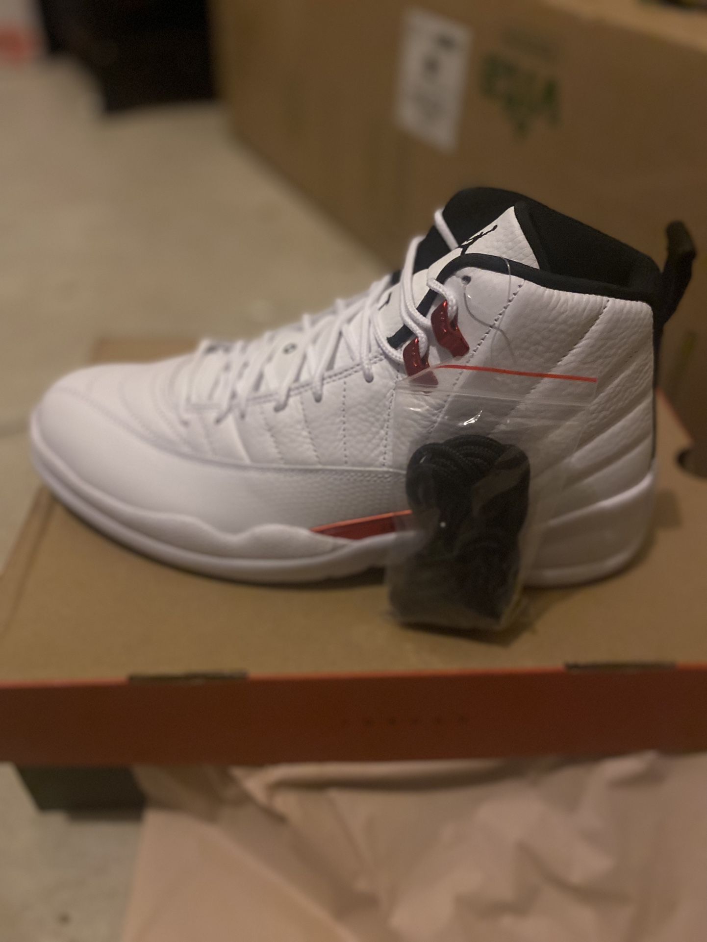 Nike Air Jordan 12 Twist Retro Shoes White University Red CT8013-106 size 12 Brand New DS