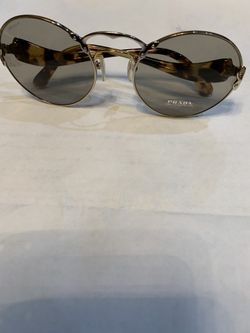 Prada sun glasses