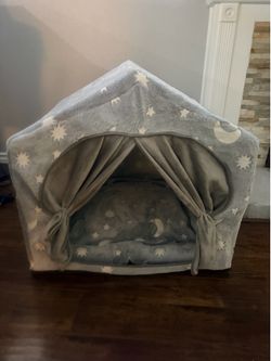Indoor Pet Bed;  29x29x29