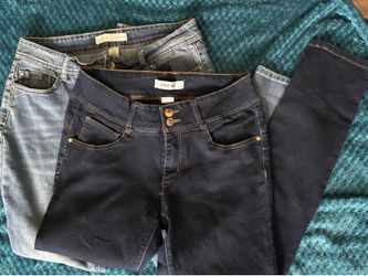 Women’s Work-Dressy Jeans / Size 10/11