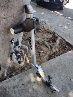 Thule Bike Rack For 3 Bikes. Adjustable Hitch