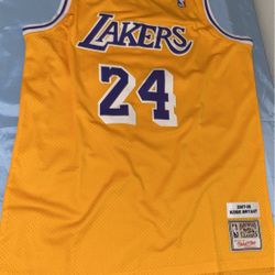 24 LAKERS KOBE BRYANT JERSEY 
