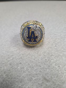 2025 Dodgers Championship ring - Ohtani