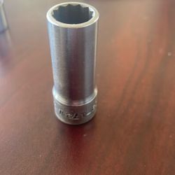 T109-172 Carbureter Brand Socket 