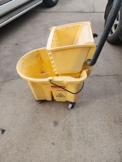 Bucket for cleaning