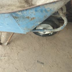 Wheelbarrow For 50 Bucks In Great Shape Solid Tire Does Not Put No Air In It As Is
