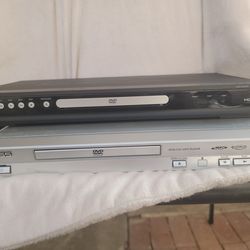 2 DVD PLAYERS