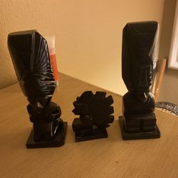 Azteca  3 Statues