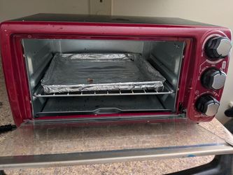 Hamilton Beach Red Toaster Oven with Bake and Broil Settings