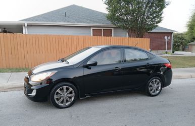 2012 Hyundai Accent SE