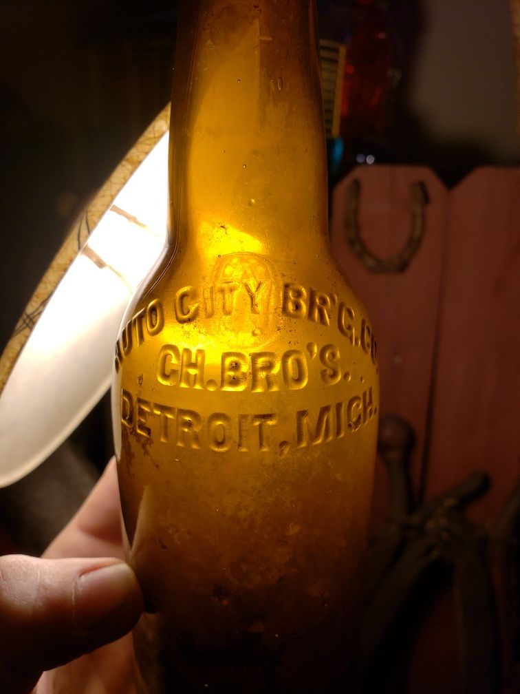 VERY RARE 1911-1919 Auto City Brewing Co bottle Detroit Michigan (SEE ALL PICTURES)