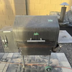 Green Mountain Daniel Boone Pellet Smoker