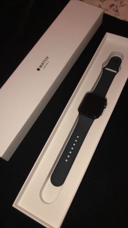 Apple Watch SE (2023)