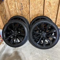 Tesla Model S 21” wheels and tires