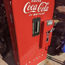 Antique Coke Machine 