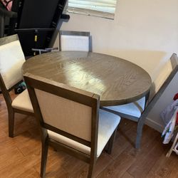 Dining Room Table 