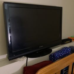Dynex 32” HD TV