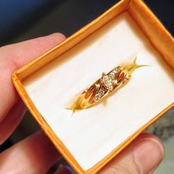 14K Gold W/Diamonds Size 6