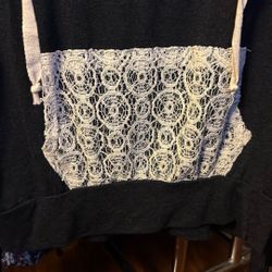 Long sleeve hoodie with lace pocket