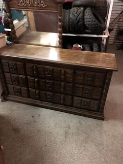 Heavy duty dresser with mirror