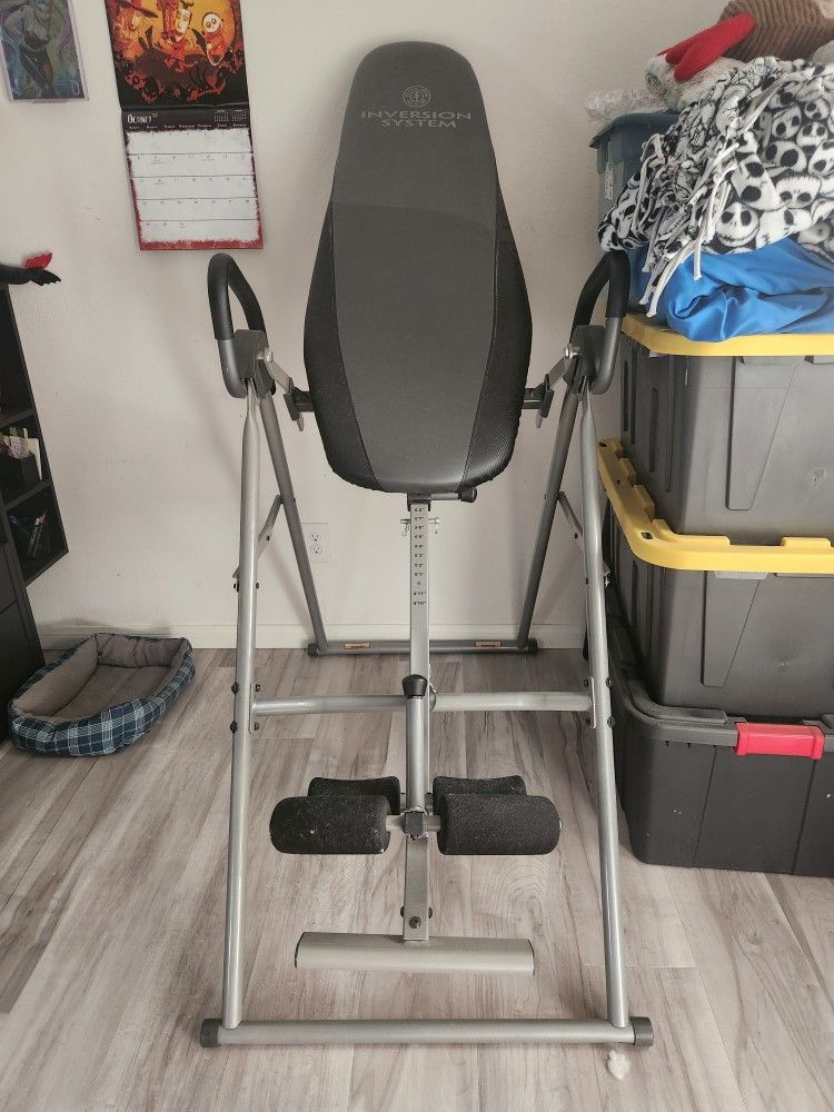 Golds Gym Inversion System for Sale in Las Vegas, NV - OfferUp