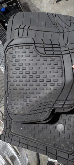 4 Weathertech Black Rubber Floor Mats 