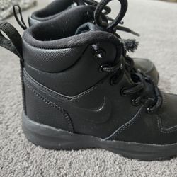 Toddler Size 11c Nike Boots 